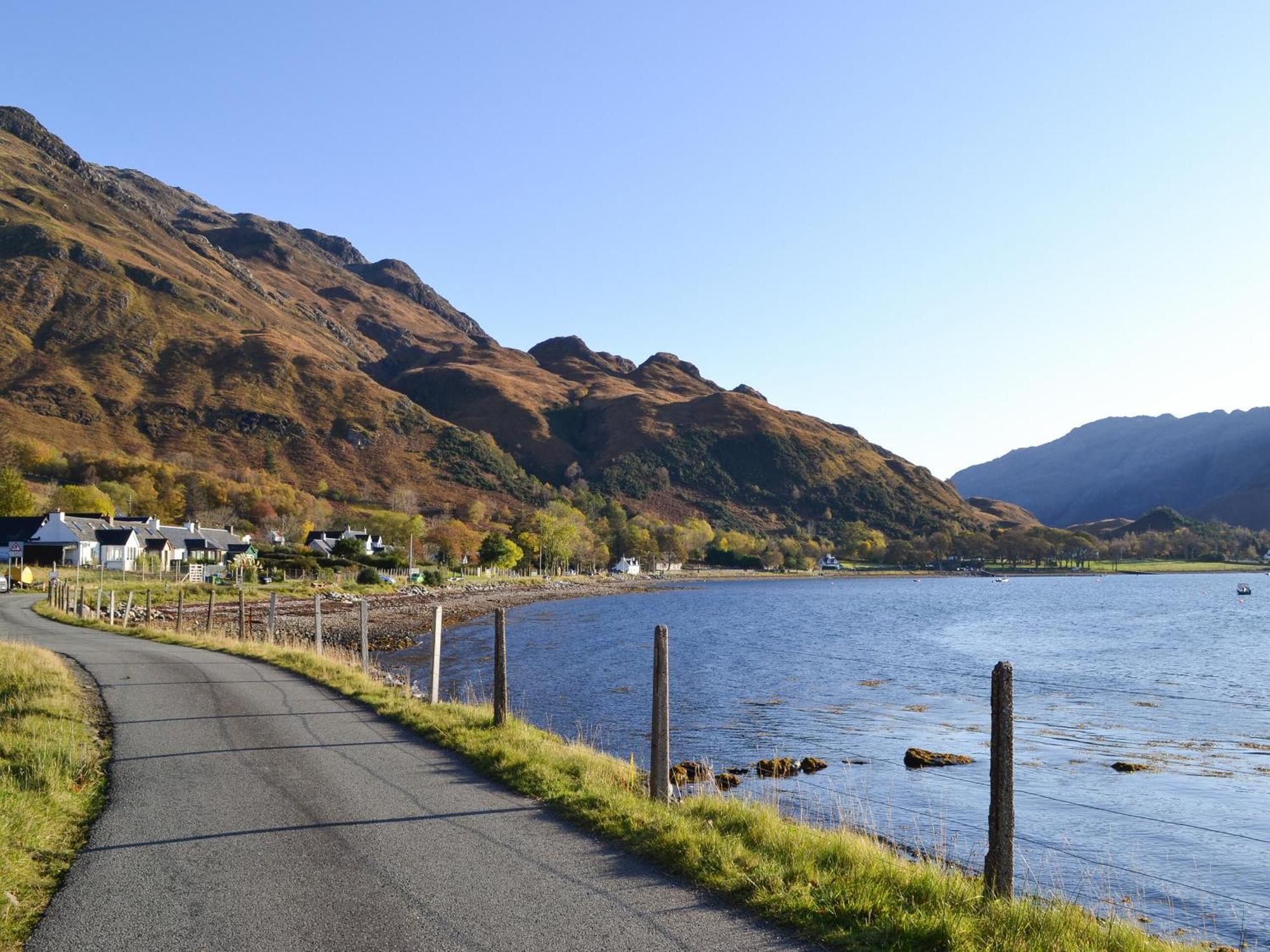 Shore Cottage Arnisdale Luaran gambar
